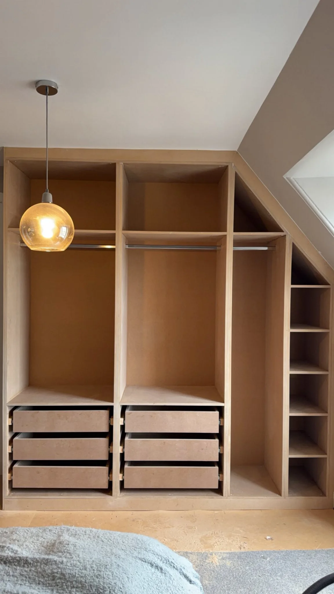 Bespoke fitted wardrobe by T M Joinery